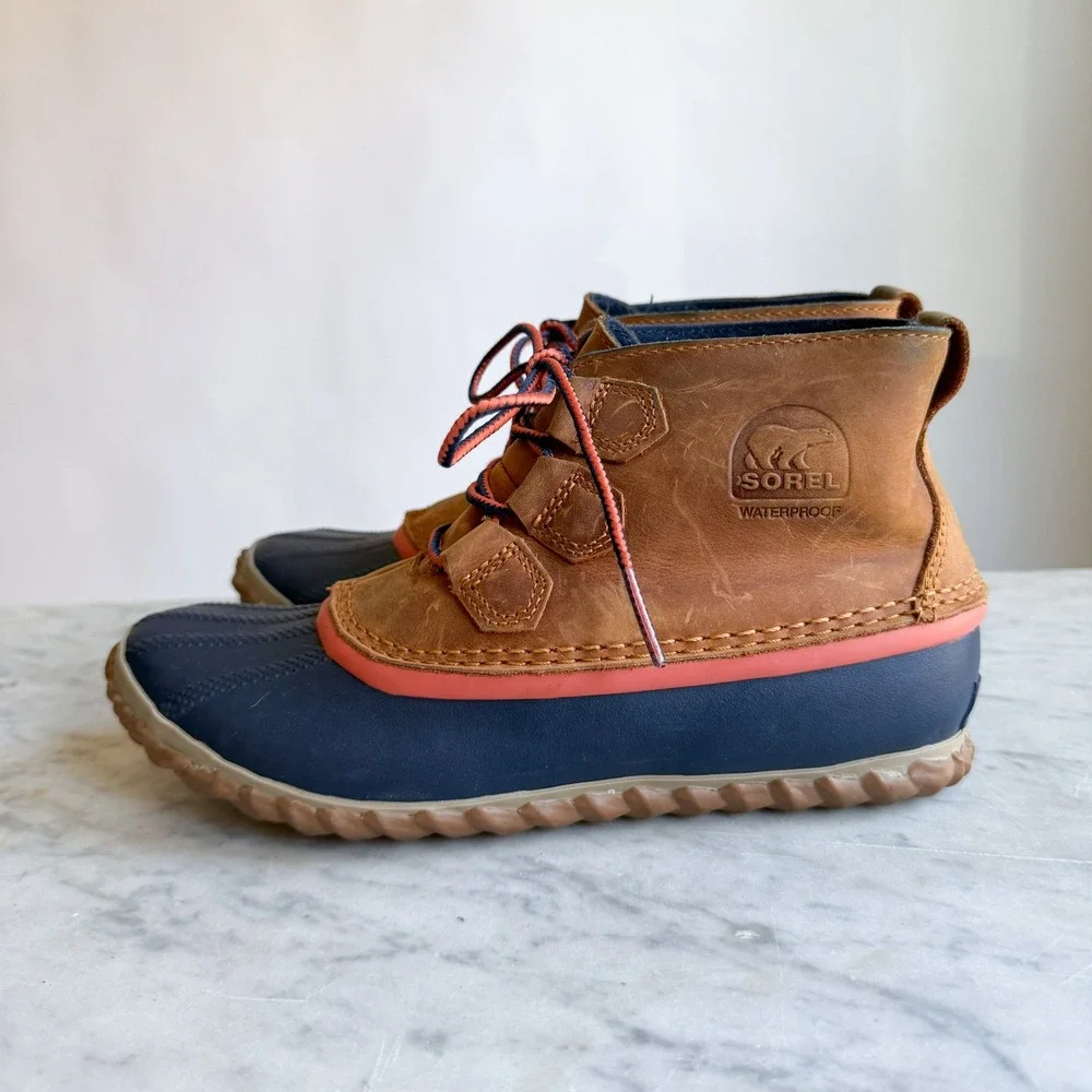 Sorel Out N About Waterproof Duck Boots Tan Navy Coral‎ Leather Ankle Boots 6.5